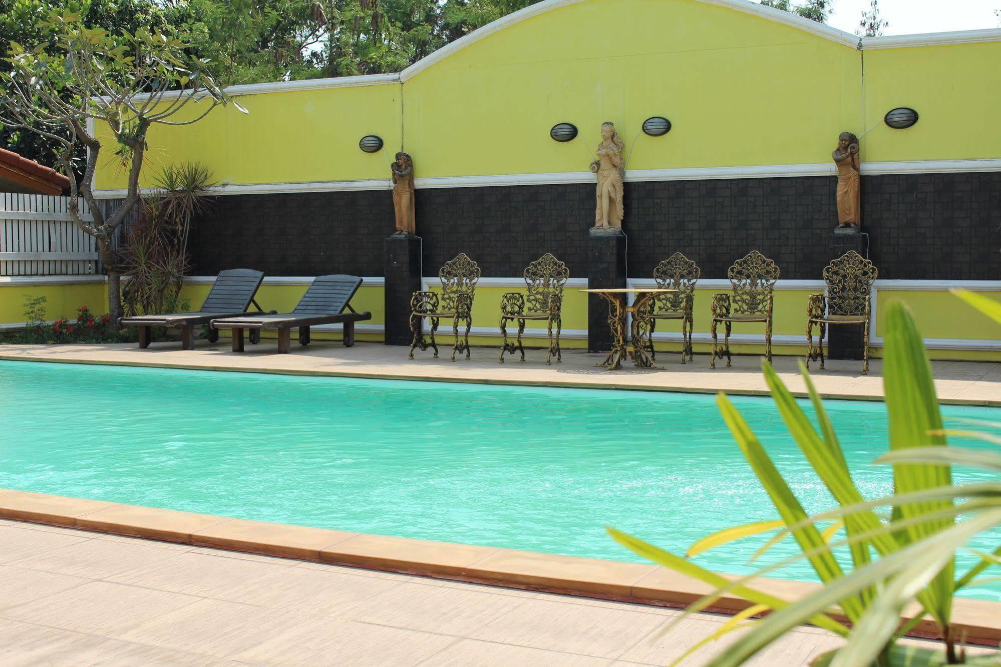 Saengthong Resort Chiangmai チエンマイ エクステリア 写真